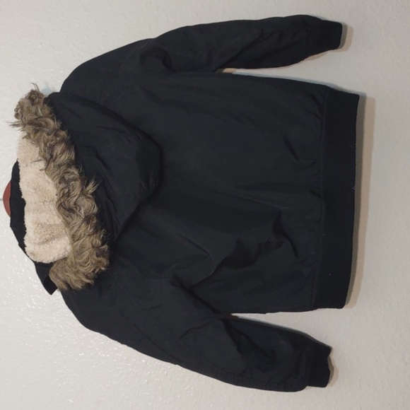 USED H&M KIDS 7/8 PUFFER JACKET WITH DETACHABLE HOOD COLOR BLACK - Picture 9 of 11